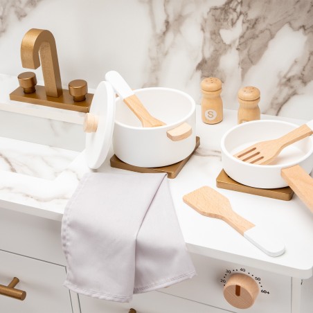 Woet Dřevěná kuchyňka bílá s mramorovým designem