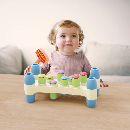 Quercetti PlayEco zatloukání barevných kolíčků