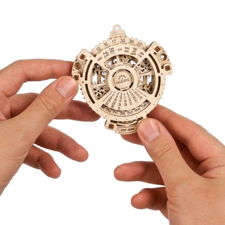 Ugears 3D dřevěná mechanická skládačka Kalendář