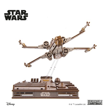 Ugears 3D dřevěná skládačka Star Wars Luke Skywalker X-Wing stíhačka