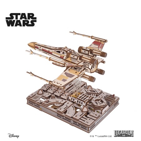 Ugears 3D dřevěná skládačka Star Wars Luke Skywalker X-Wing stíhačka