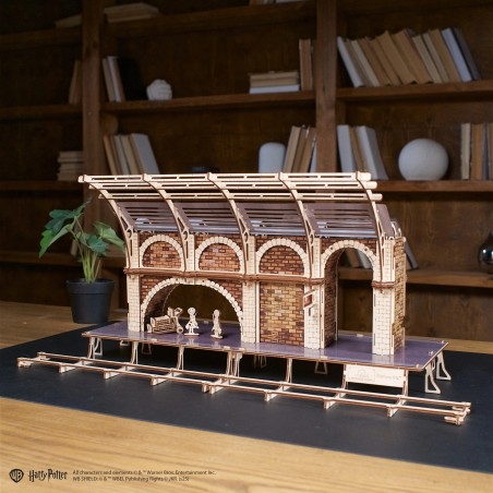 Ugears 3D dřevěné mechanické puzzle Harry Potter vlakové nástupiště