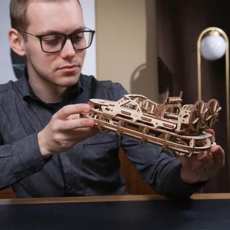 Ugears 3D Dřevěné mechanické puzzle Záchranné vznášedlo