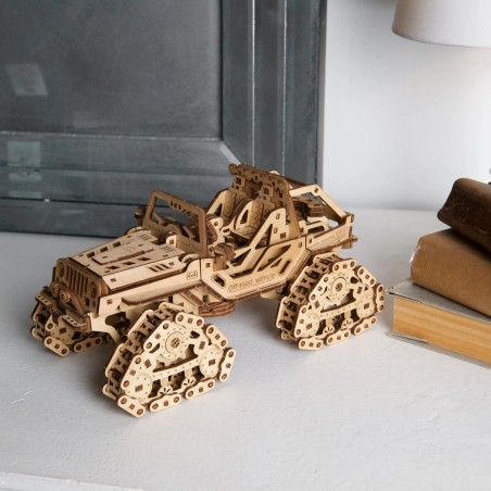 Ugears 3D dřevěné mechanické puzzle Pásové terénní vozidlo