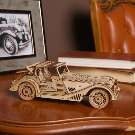 Ugears 3D dřevěné mechanické puzzle Sportovní auto Rapid Mouse