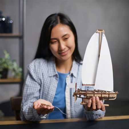 Ugears 3D dřevěné mechanické puzzle Jachta The Ocean Beauty