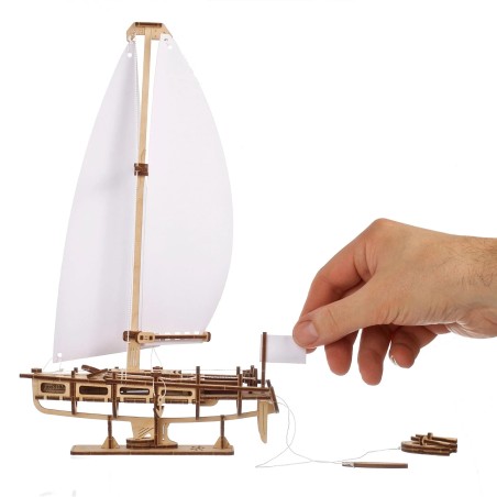 Ugears 3D dřevěné mechanické puzzle Jachta The Ocean Beauty