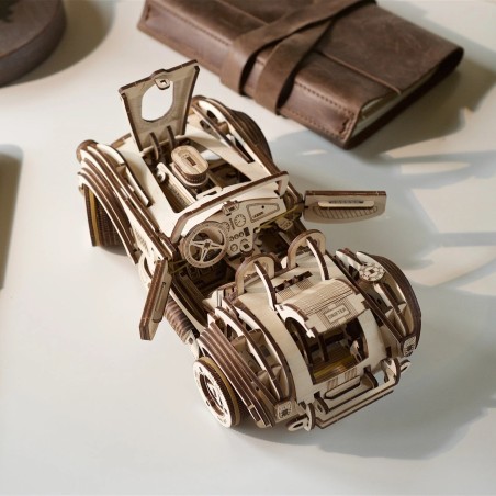 Ugears 3D dřevěné mechanické puzzle Driftující závoďák Cobra