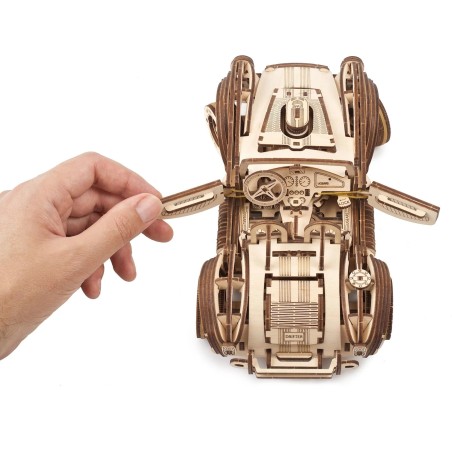 Ugears 3D dřevěné mechanické puzzle Driftující závoďák Cobra