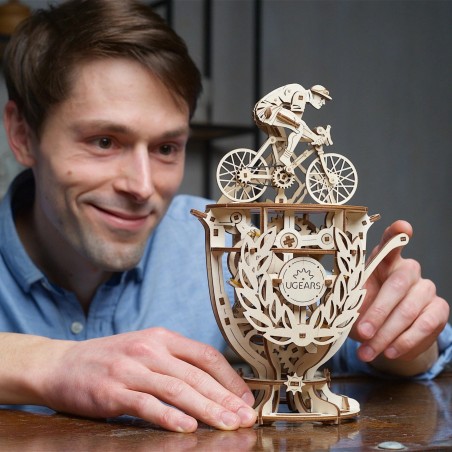 Ugears 3D dřevěné mechanické puzzle Samohybný cyklista