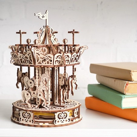 UGEARS 3D puzzle Kolotoč 305 dílů