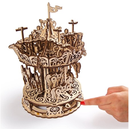 UGEARS 3D puzzle Kolotoč 305 dílů
