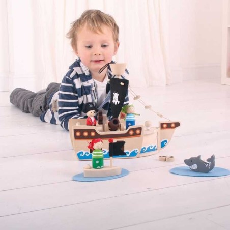 Bigjigs Toys Dřevěná pirátská loď s piráty