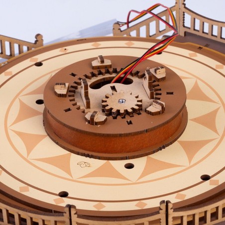 RoboTime 3D dřevěná skládačka hrací skříňky Klasický kolotoč