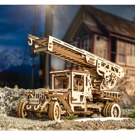 Ugears 3D mechanické puzzle Truck UGM-11 s požárním žebříkem 537 dílů Ugears 3D mechanické puzzle Truck UGM-11 s požárním žebříkem 537 dílů