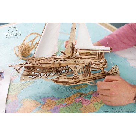 Ugears 3D mechanické puzzle Loď Trimaran Merihobus 237 ks Ugears 3D mechanické puzzle Loď Trimaran Merihobus 237 ks