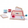 Bigjigs Toys Dřevěný toaster s puntíky Bigjigs Toys Dřevěný toaster s puntíky