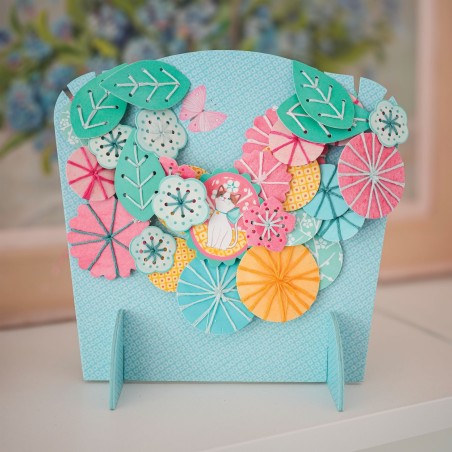 DJECO DIY Vyšívané náhrdelníky DJECO DIY Vyšívané náhrdelníky