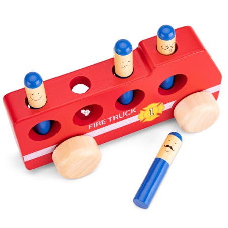Woet by New Classic Toys Dřevěné hasičské autíčko s vyskakovacími panáčky