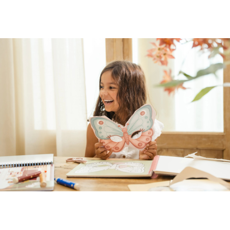 Little Dutch Sešit s vystřihovacími maskami Rosa