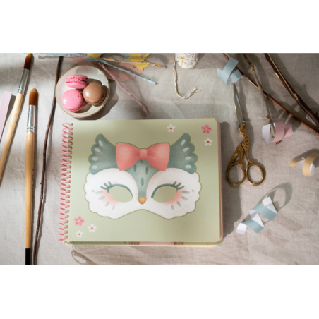 Little Dutch Sešit s vystřihovacími maskami Rosa