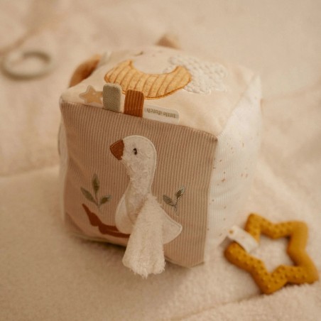 Little Dutch Kostka textilní s aktivitami Newborn Naturals