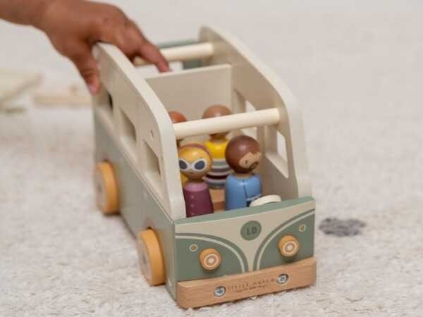 Proč kupovat dřevěné hračky?