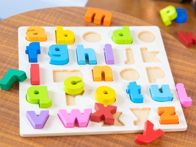 Edukační a vzdělávací hračky pro děti podporující učení hrou