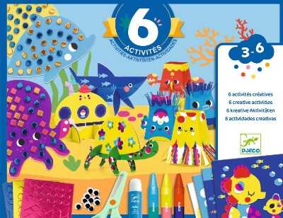 Děti tvoří s kreativními sadami doma u stolu