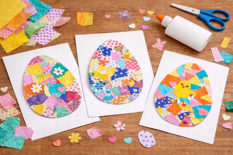 Papírová velikonoční vajíčka vytvořená koláží ze zbytků barevného papíru