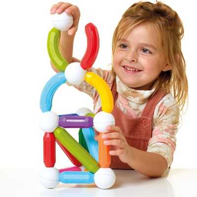 Magnetická stavebnice SmartMax vhodná pro předškolní děti