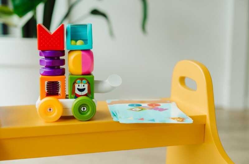 SmartMax magnetická stavebnice s barevnými dílky pro děti