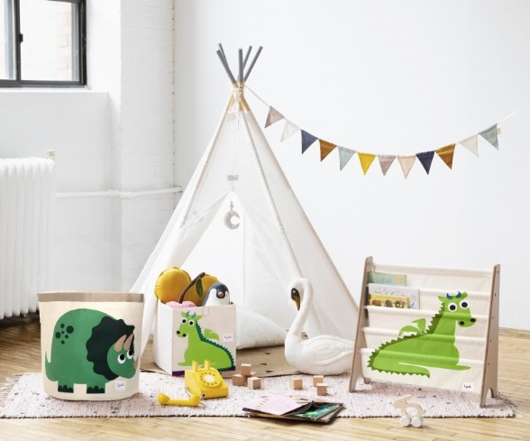 Inspirace na dekorace do dětského pokoje s teepee stanem, úložnými koši a dětskou knihovničkou.