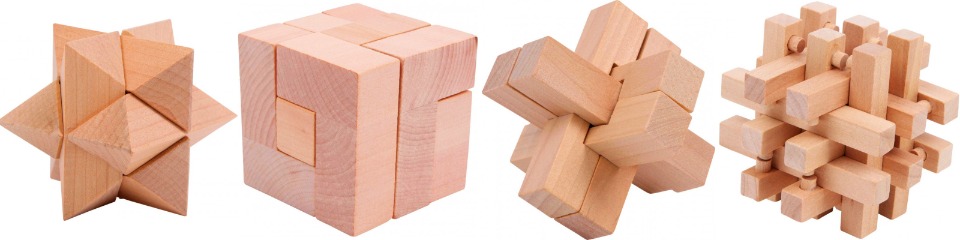 Dřevěné hlavolamy procvičují logické myšlení, trpělivost, koncentraci a prostorovou představivost.